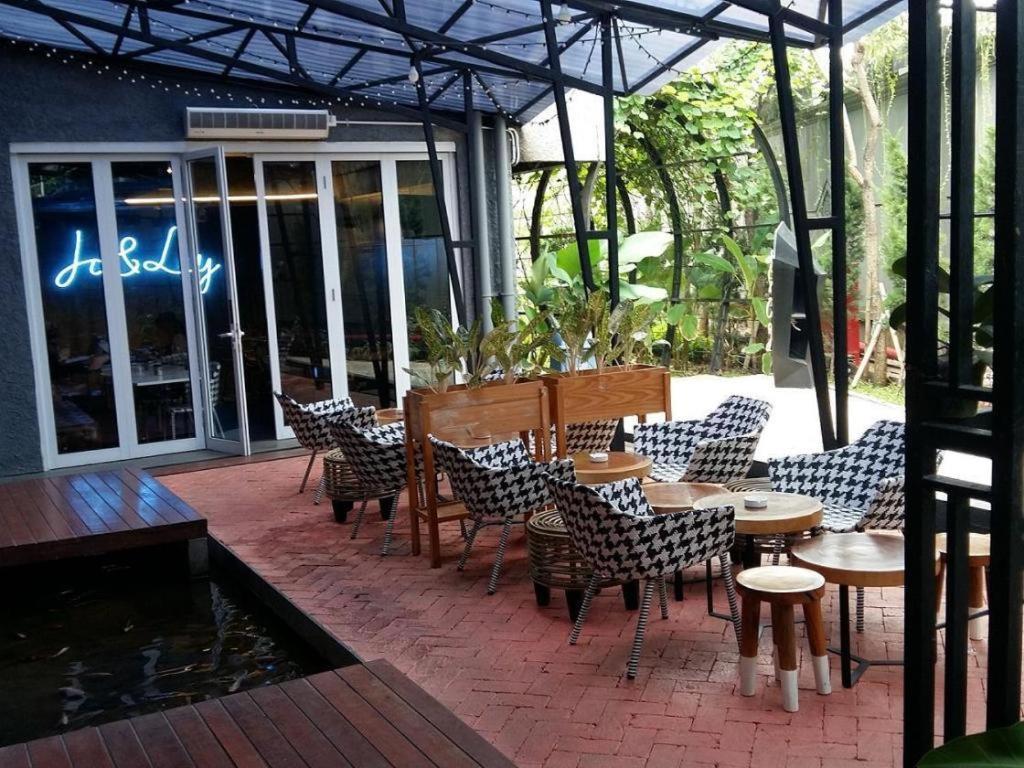 Couleur Hotel Cengkareng Jakarta Exterior foto